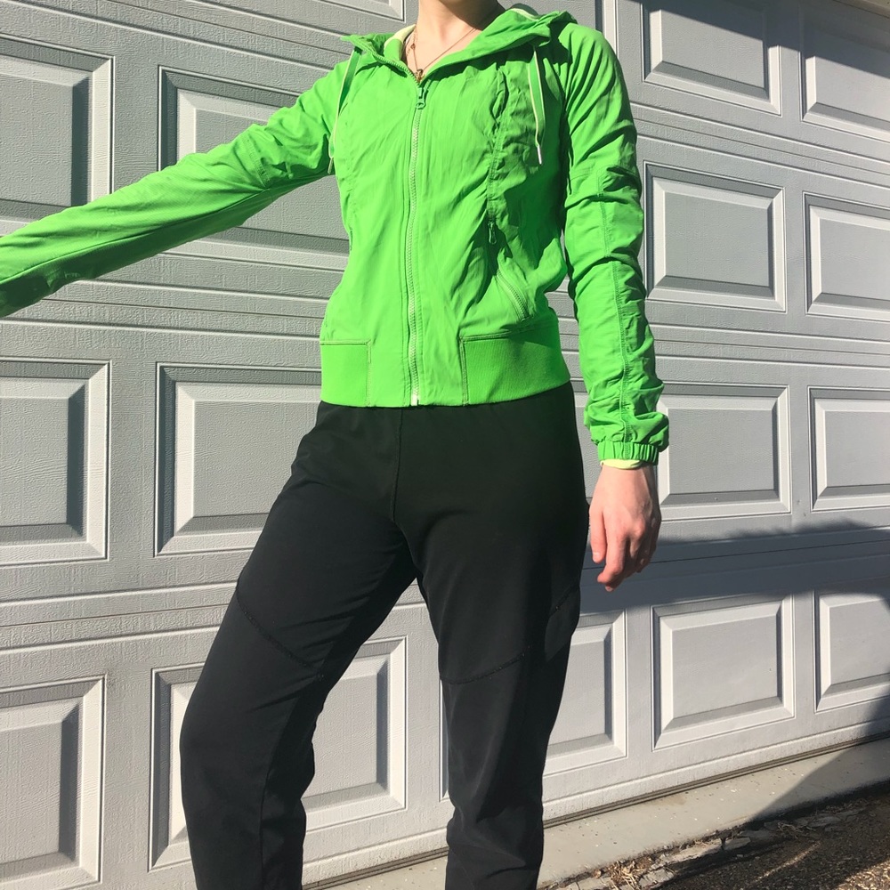 •Green Lulu lemon jacket
